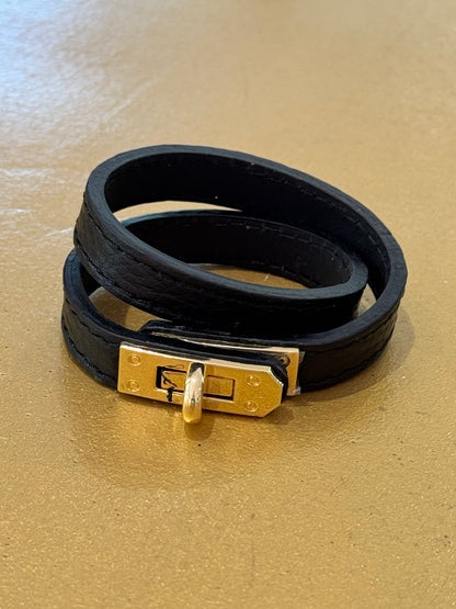 Bracelet dupe en cuir à boucles