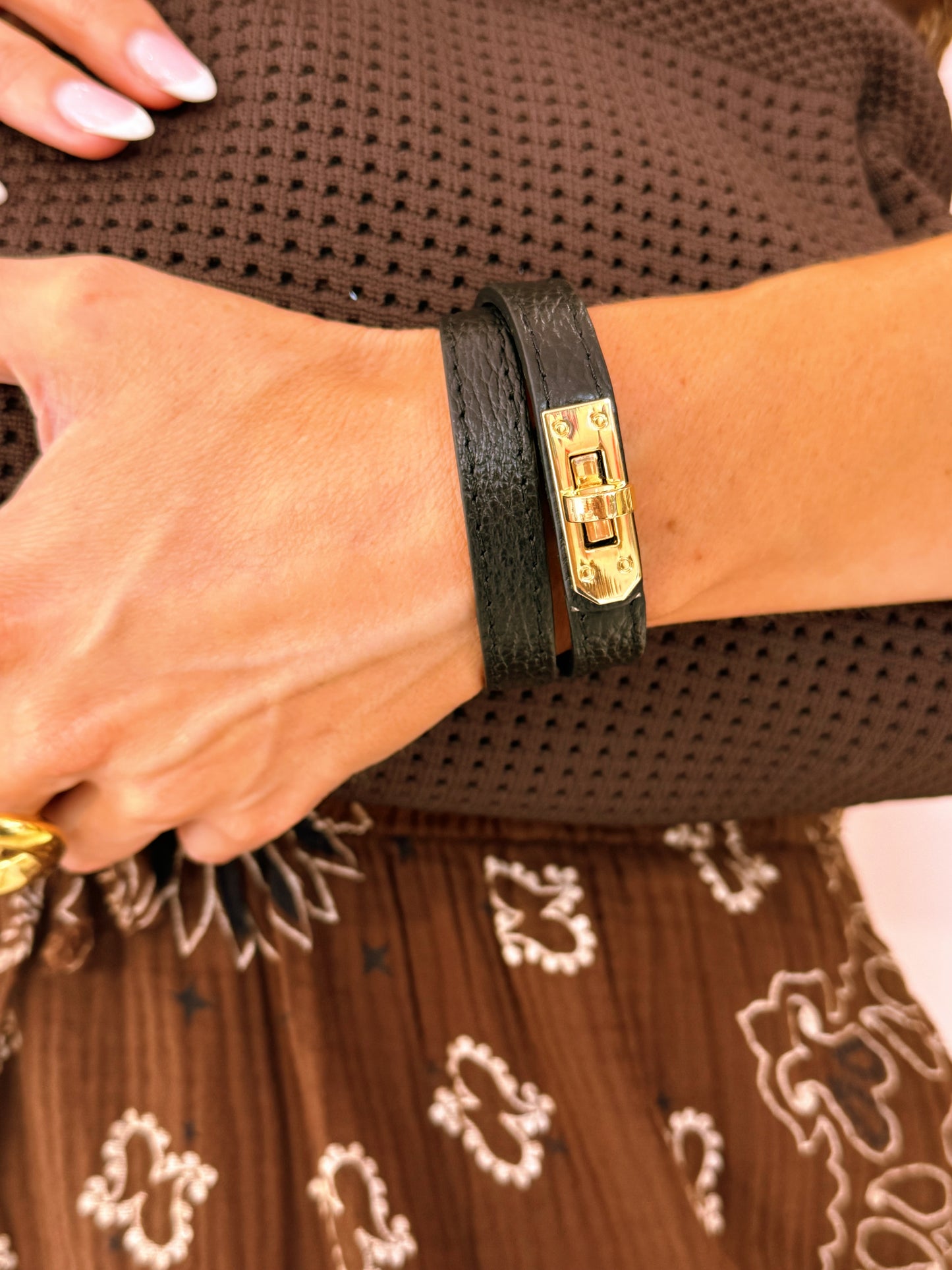 Bracelet dupe en cuir à boucles