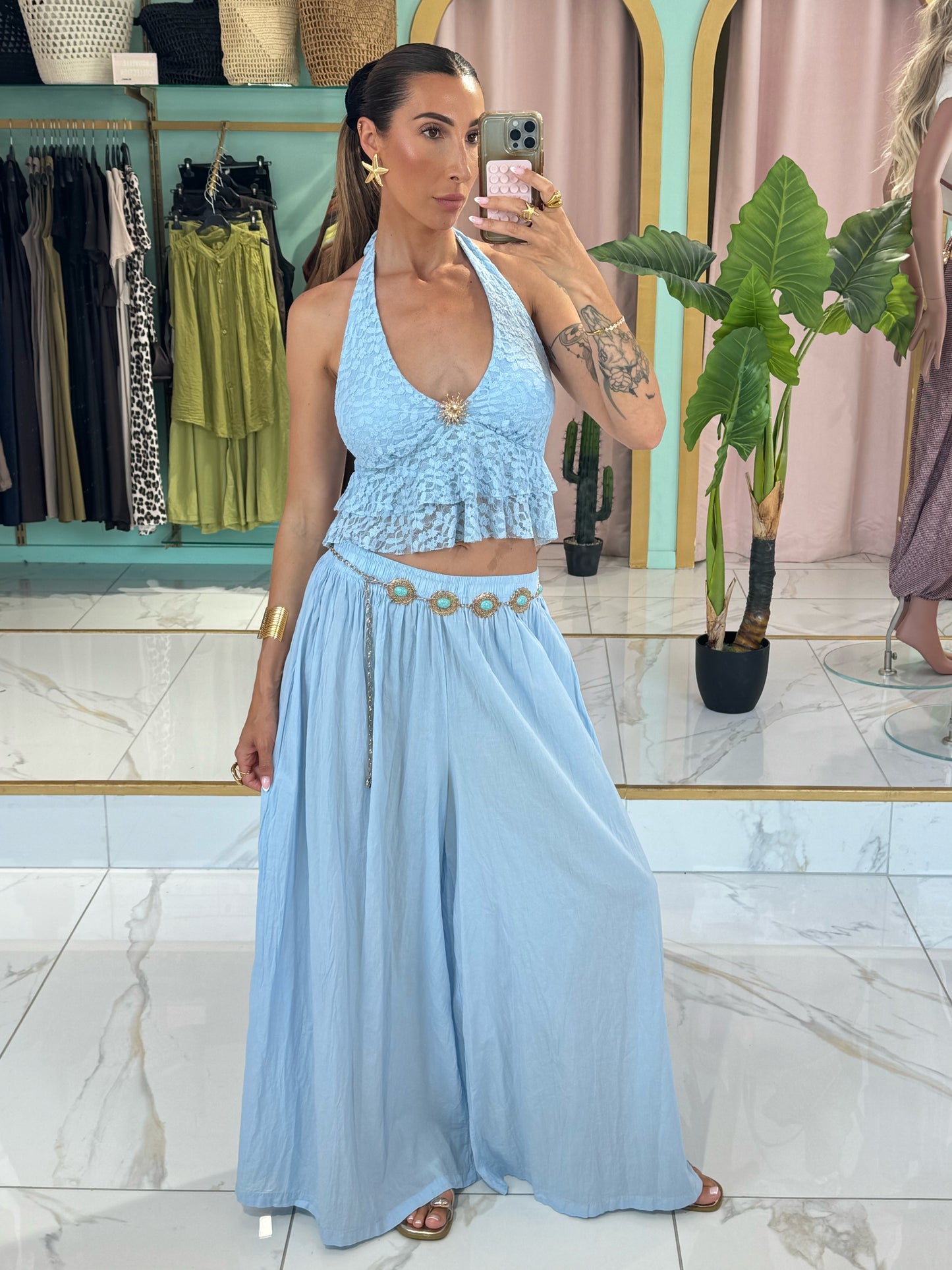Top dentelle avec broche soleil- bleu