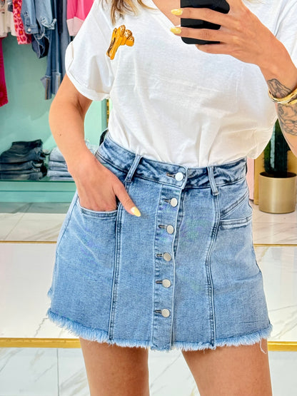 Jupe-short en jean boutonnée 