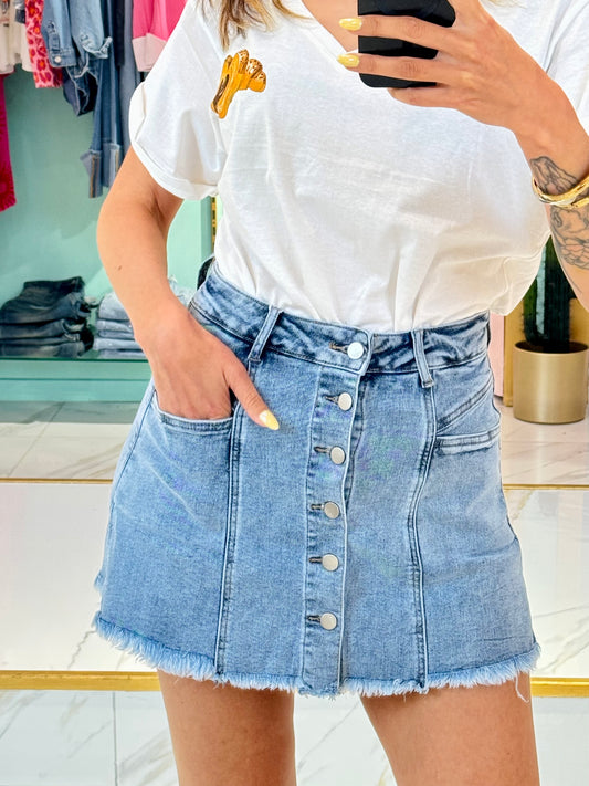 Jupe-short en jean boutonnée 