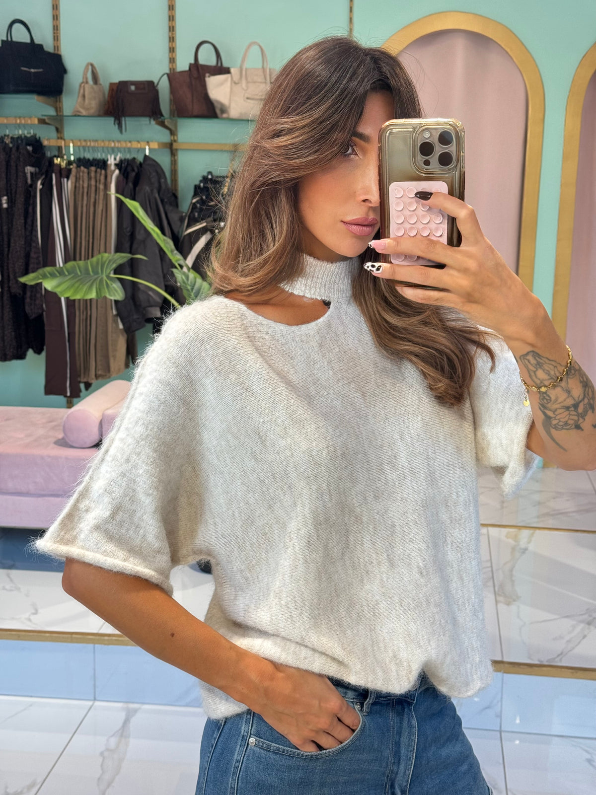 Pull manches courtes en maille col cut - crème
