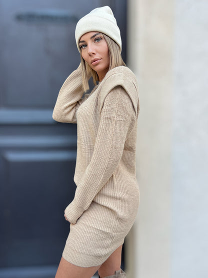 Robe pull beige détail épaule