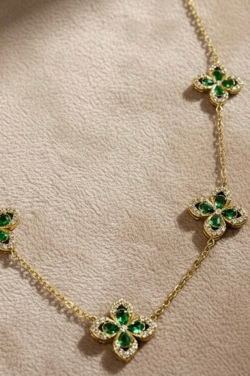 Collier dana fleurs strass vert