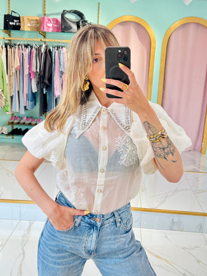 Chemise transparente brodée à col strass
