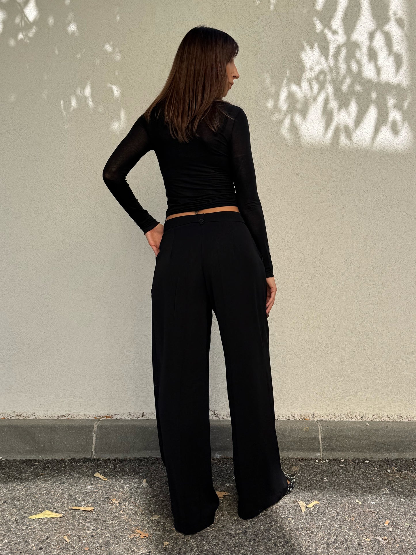 Pantalon tailleur coupe palazzo noir