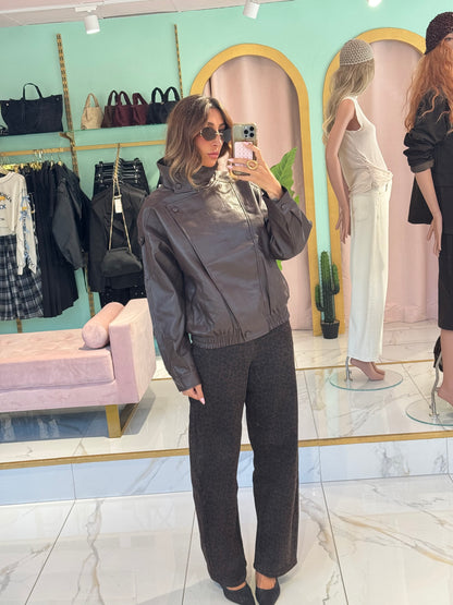 ✨ Veste Bomber en Simili Cuir Grainé à Col Montant Asymétrique – marron
