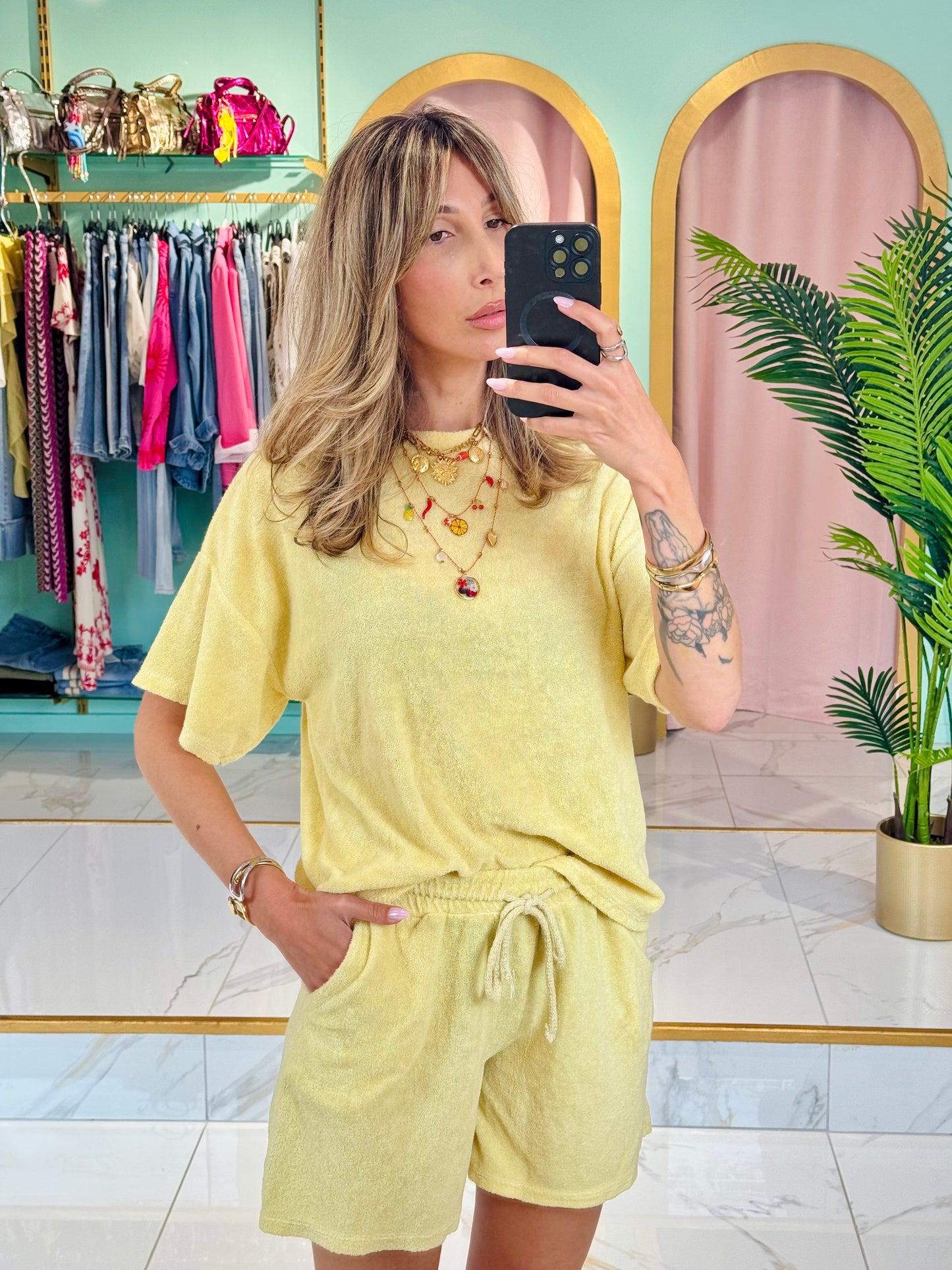 Ensemble éponge loose – Le look chill & stylé de l’été coloris jaune