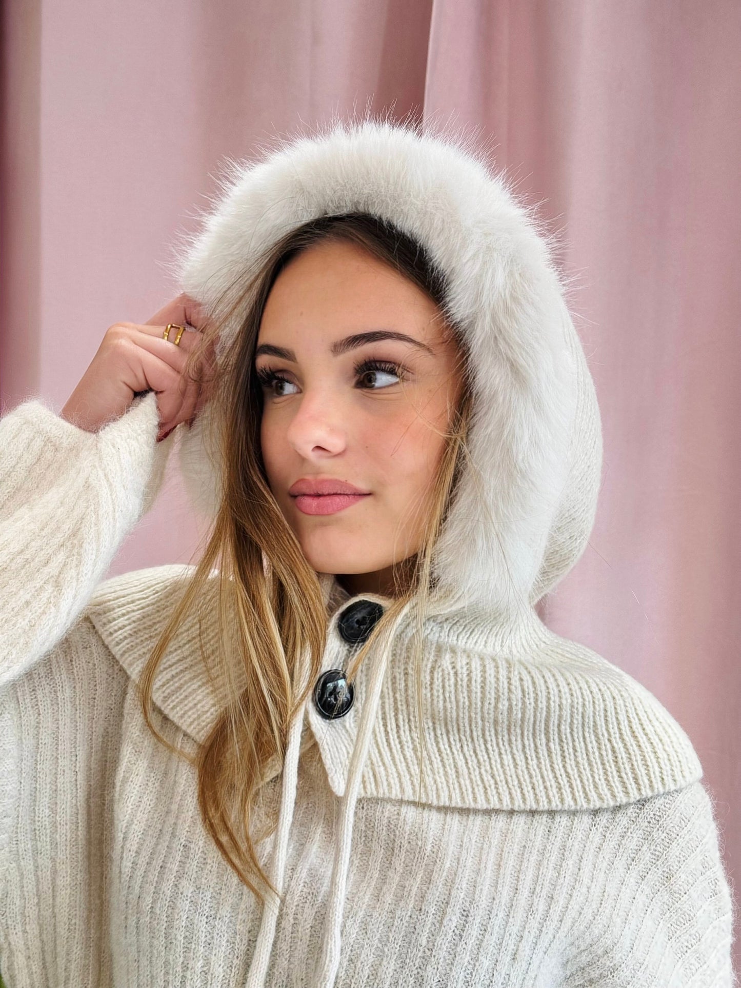 Cagoule capuche bi matière avec fausse fourrure beige