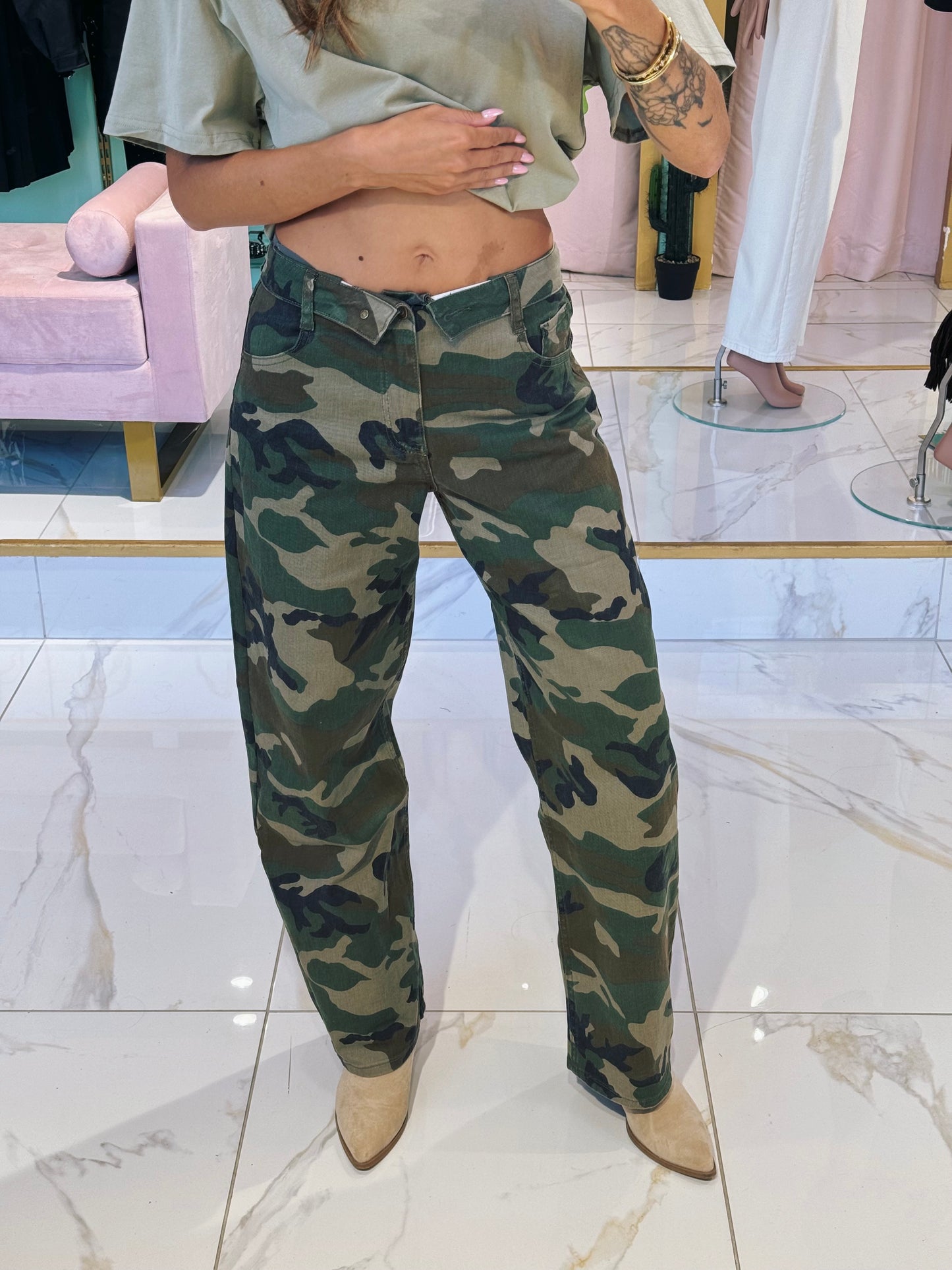Jean Marivy Straight High Rise – Ceinture Revers motif militaire