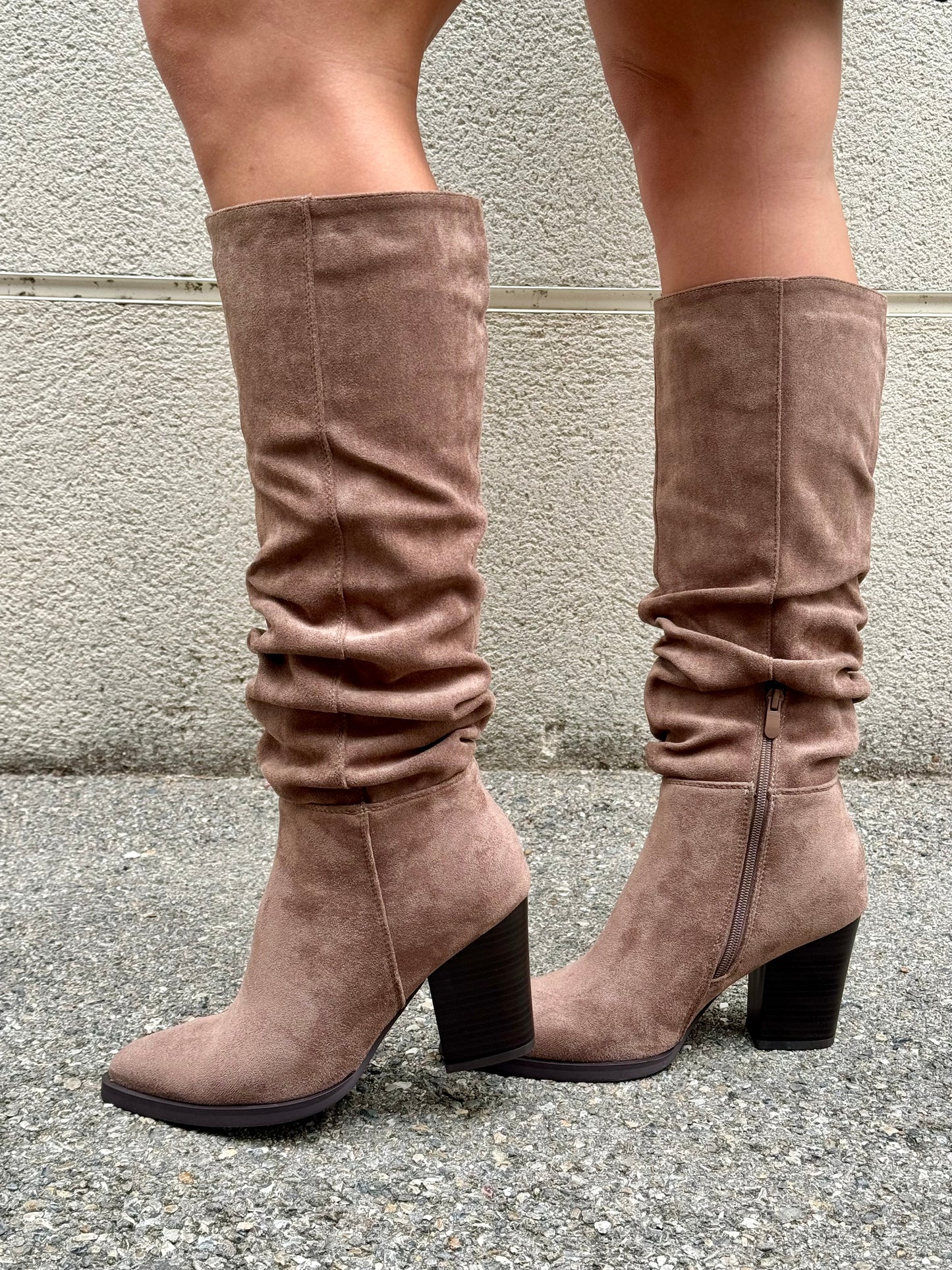 Bottes Hautes à Talons en Suédine Effet Froissé