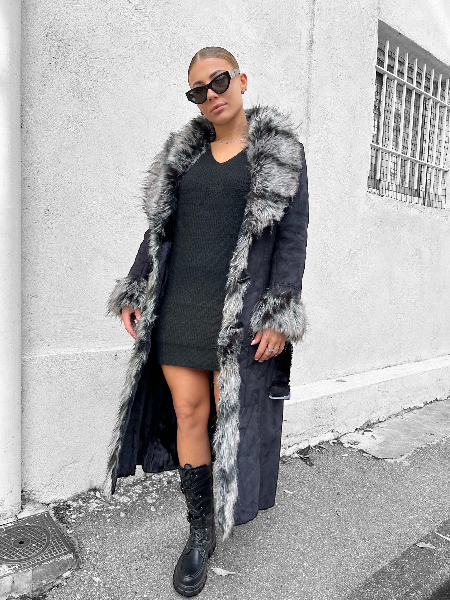 Manteau à fausse fourrure de star noir