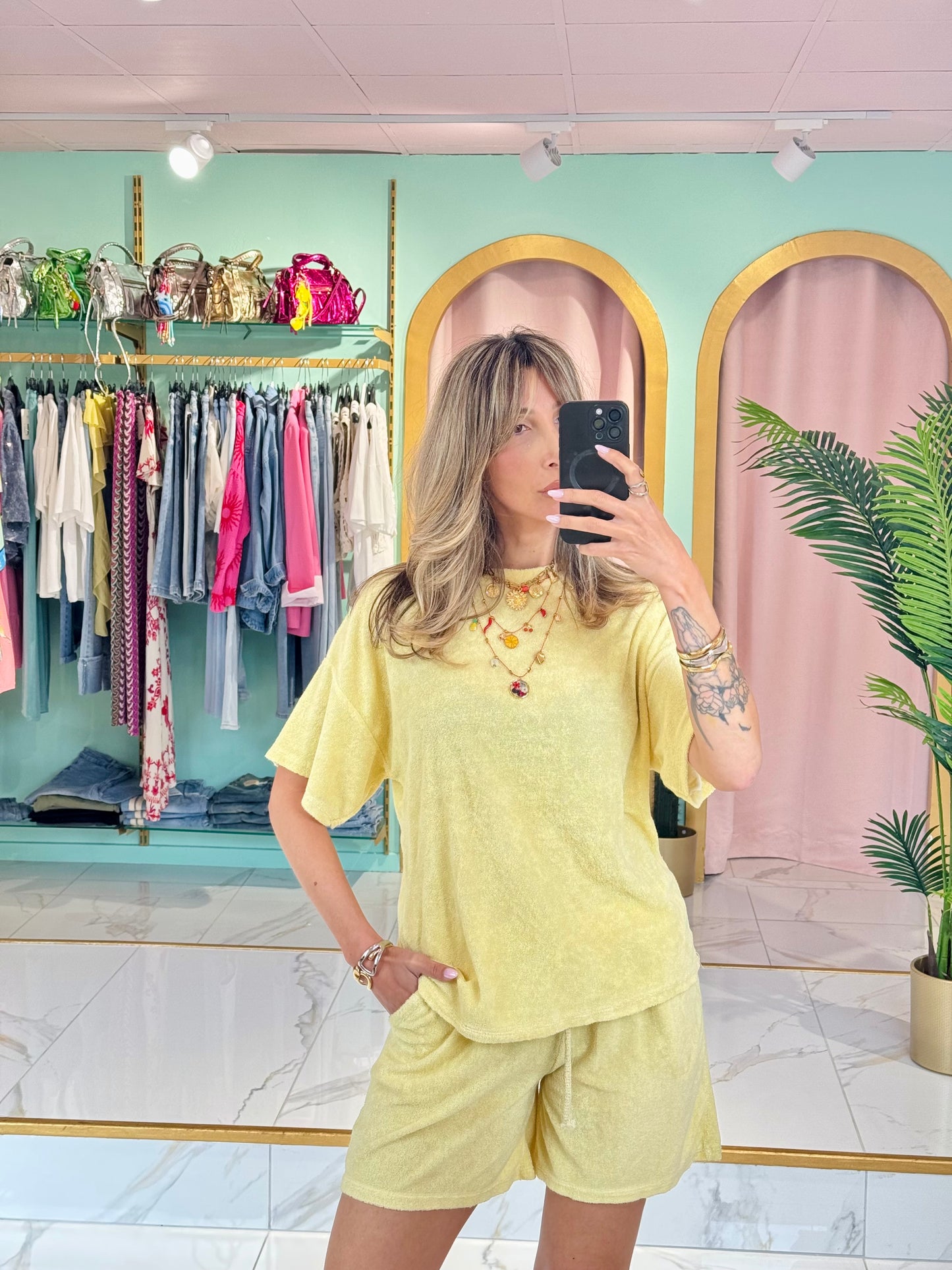 Ensemble éponge loose – Le look chill & stylé de l’été coloris jaune
