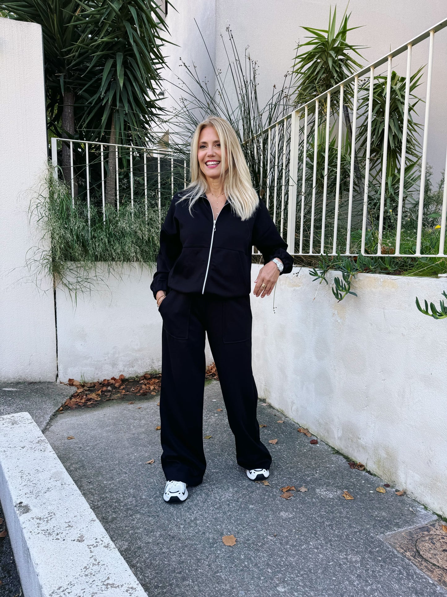 Ensemble Jogging Douceur – Confort & Style coloris noir