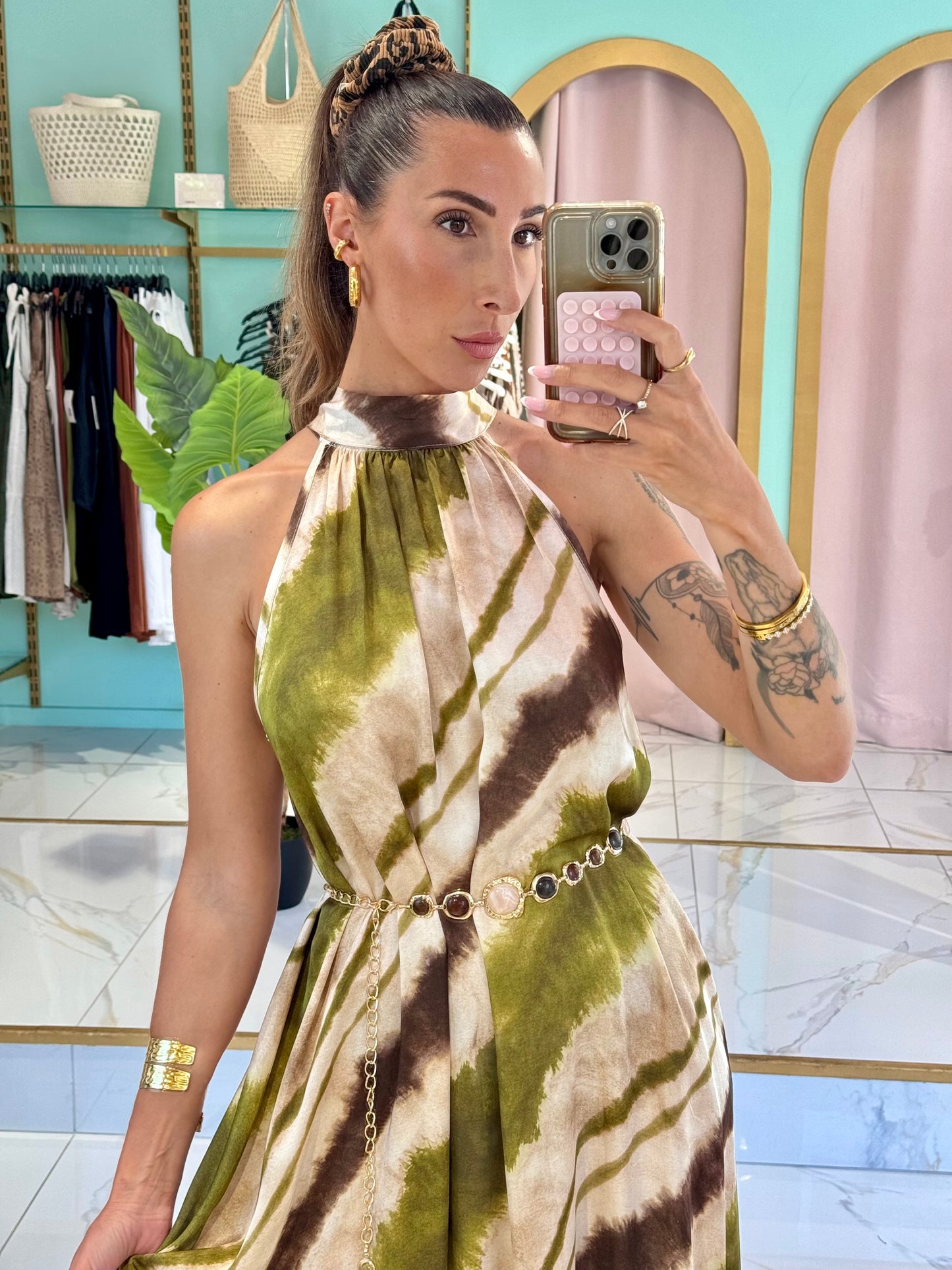 Robe longue satinée à imprimé - pistache