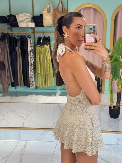 Robe sexy en dentelle avec short intégré et dos nu broche amovible - beige
