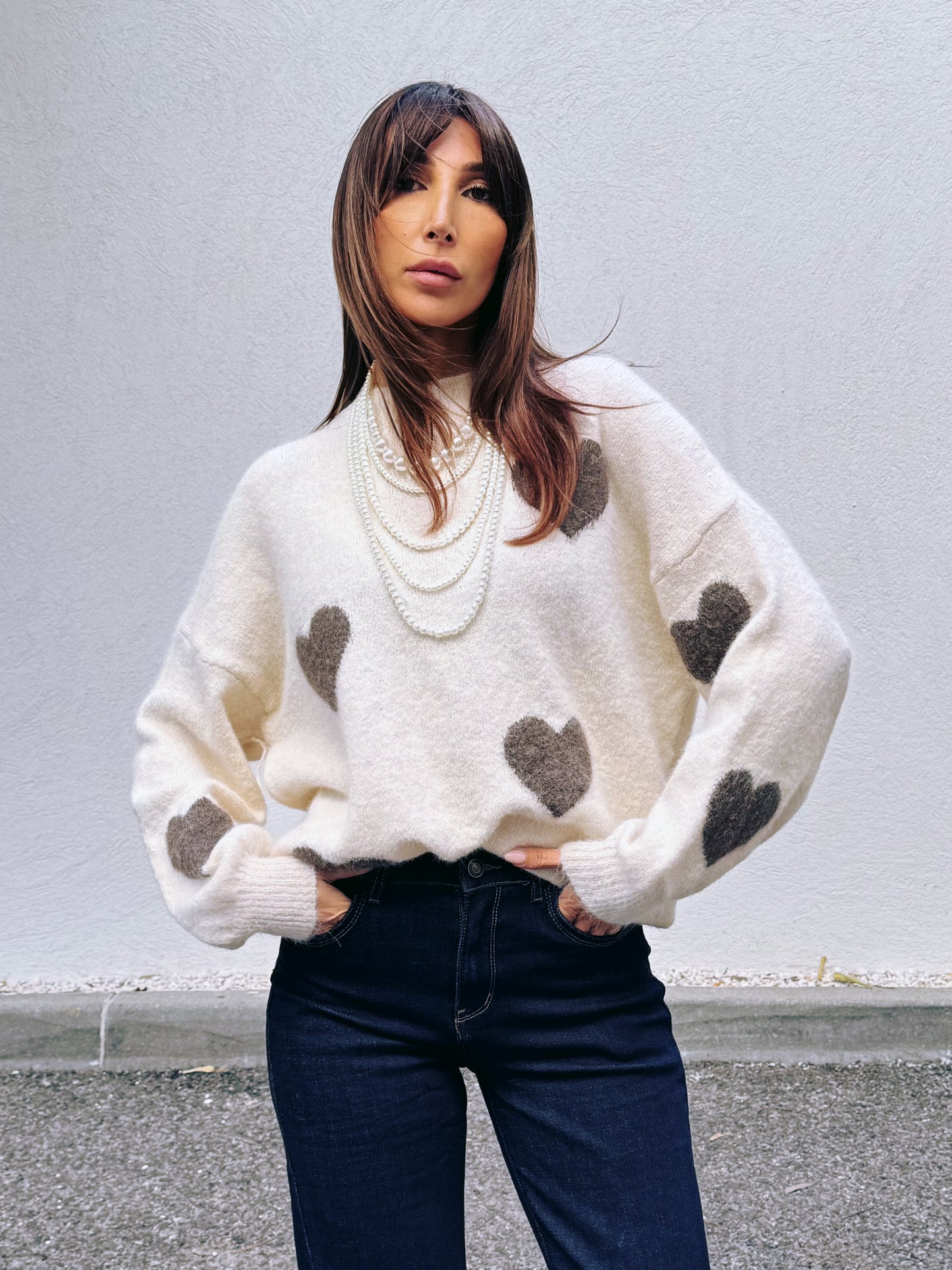 Pull doux à cœurs – crème