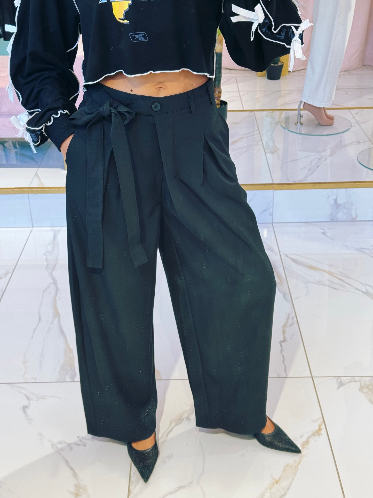 Pantalon Tailleur Wide Leg à Plis – noir