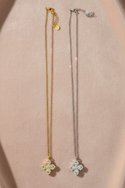 Collier fleur simple