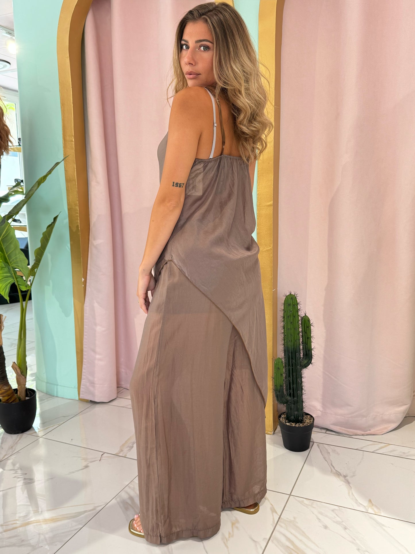 Ensemble top asymétrique  & pantalon léger et fluide - taupe