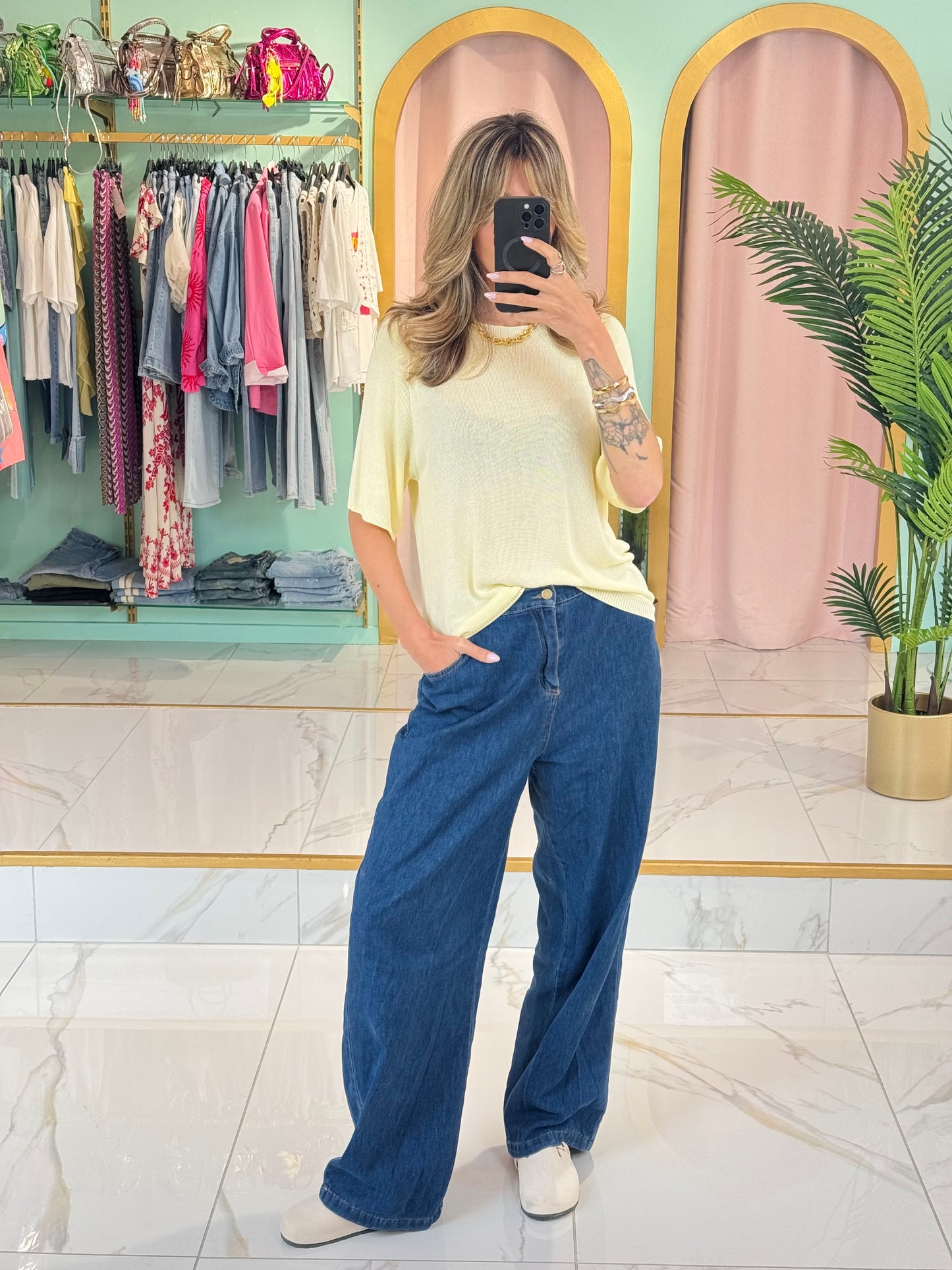 Top en maille fluide – confort & basique coloris jaune