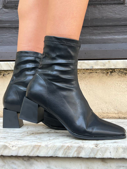 Bottines à talon carré maxi confort noir