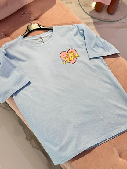 T-shirt coupe unisex love l’amour bleu ciel