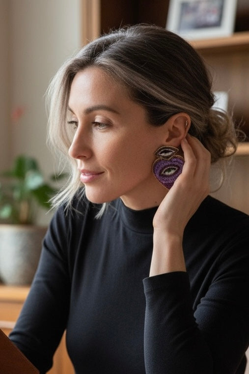 Boucles d’oreilles brodées à la main-coeur de protection violet