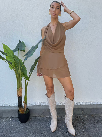 Robe Fluide Col Bénitier –camel