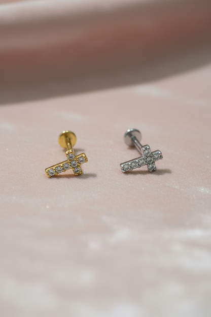 Piercing mini croix