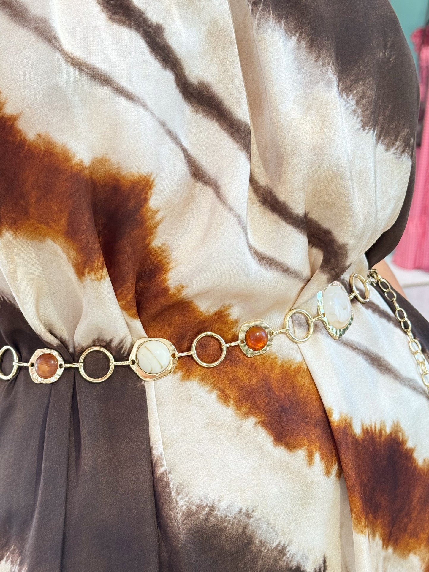 Ceinture chaîne pierres & anneaux crème beige  & Camel