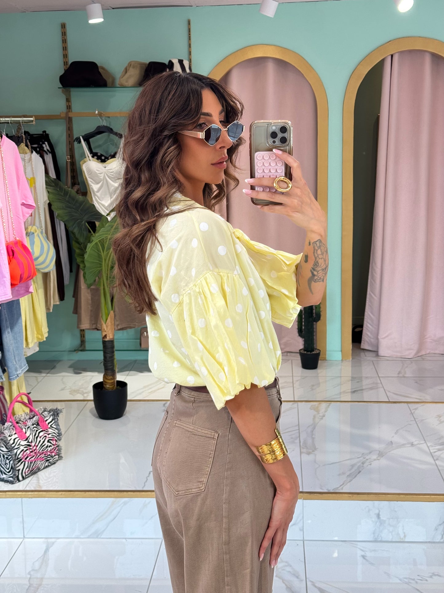 Chemise à pois avec manches bouffantes - jaune