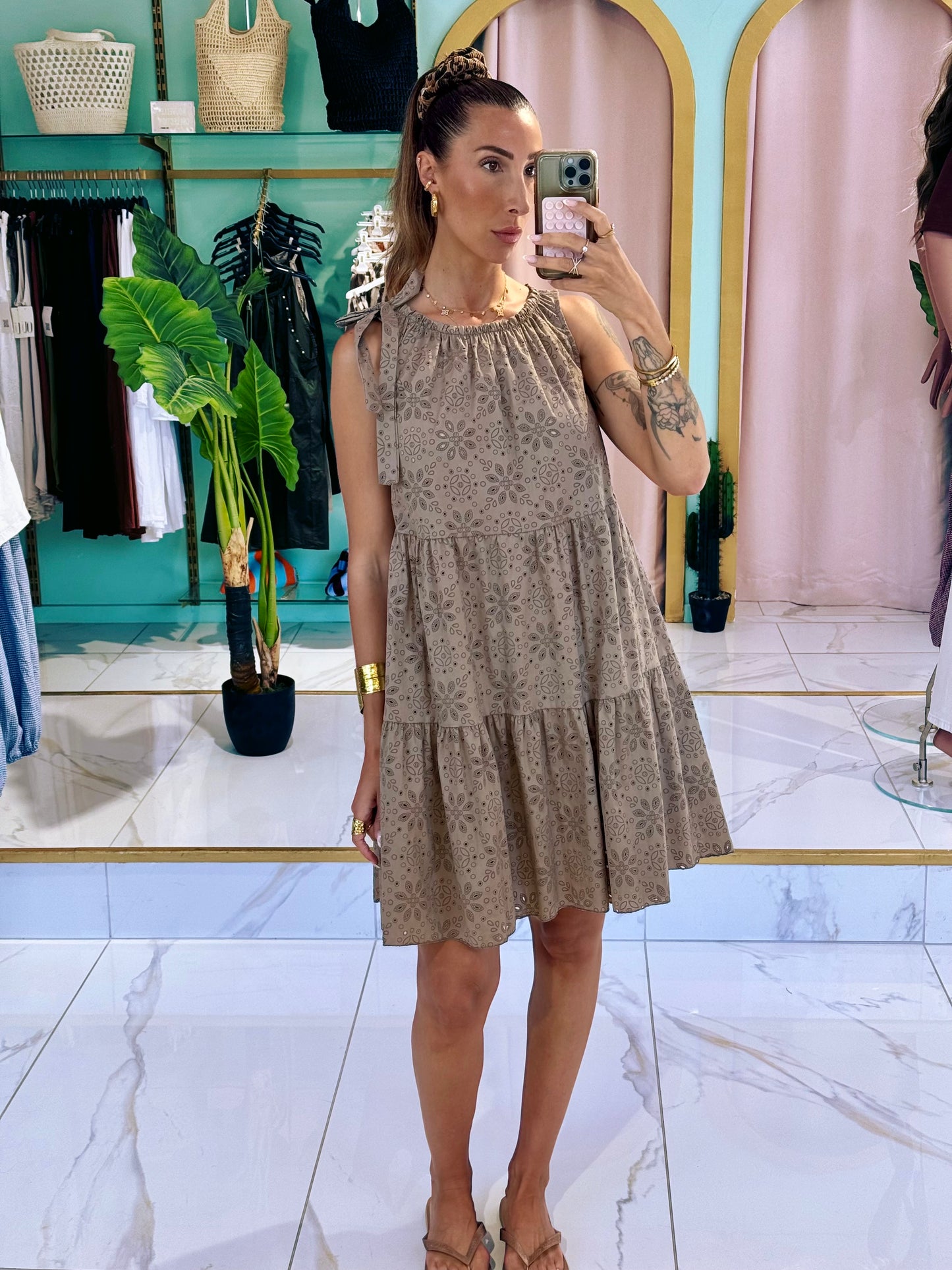 Robe oversize broderie & noeud épaule - beige