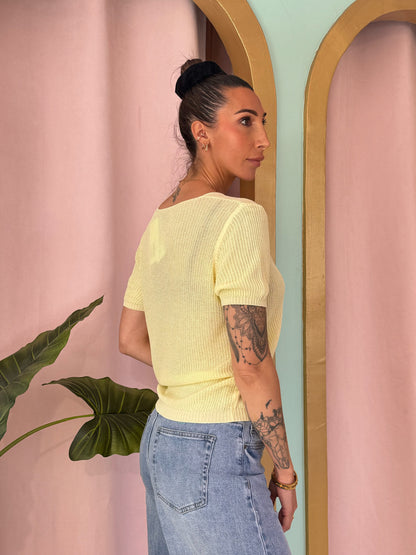 Top maille fine col V – jaune