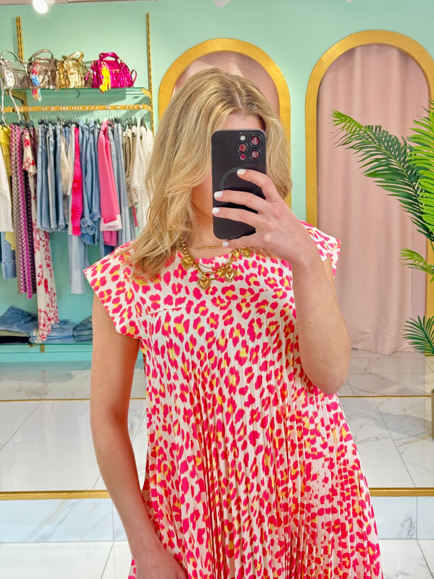 Robe longue plissée léopard – rose