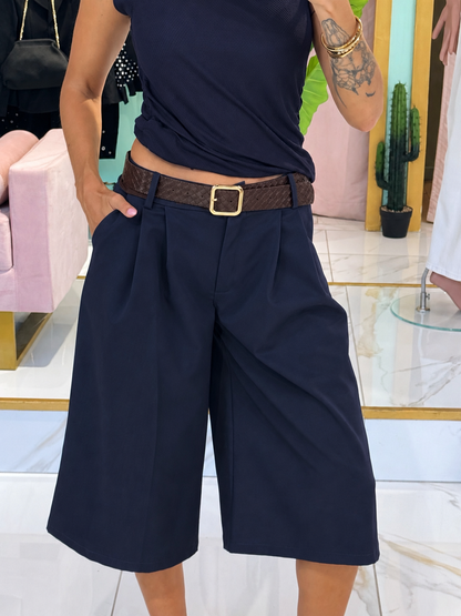 Bermuda Oversize avec Ceinture – bleu marine