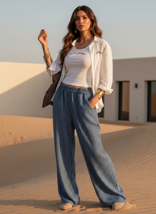 Pantalon bleu à fines rayures fluide
