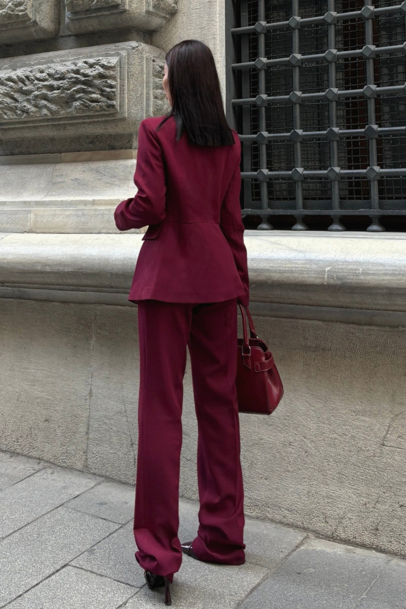 Veste Tailleur Élégance Structurée - Bordeaux Intense