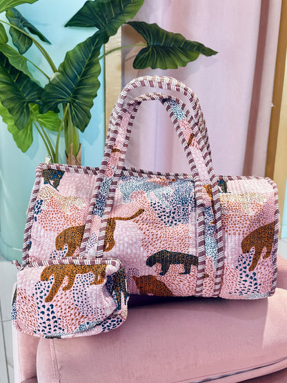 Sac week-end matelassé + pochette offerte - rose pastel & tigres