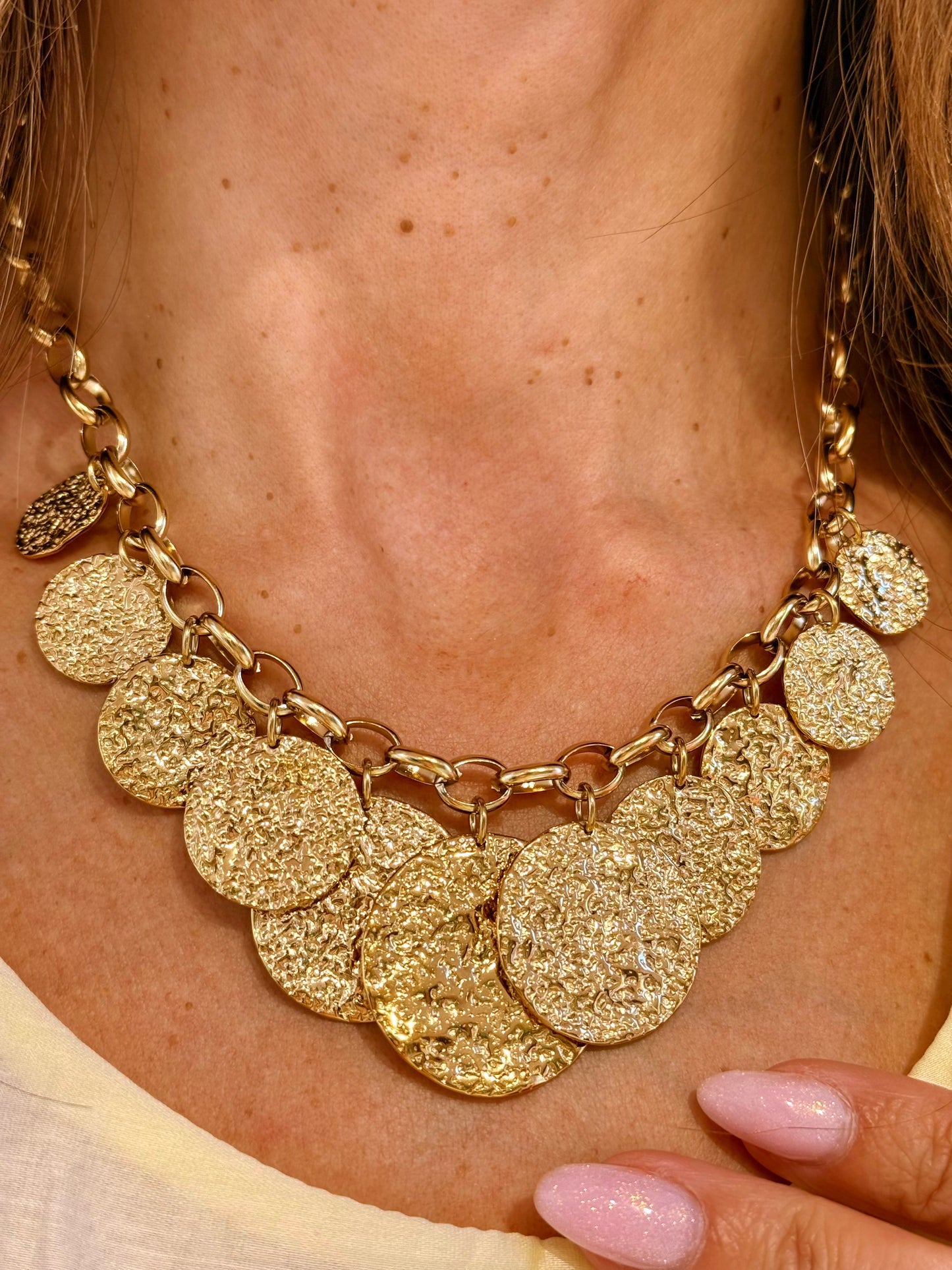 Collier pampilles martelées or
