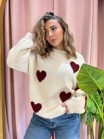 Pull doux à cœurs – crème/bordeaux