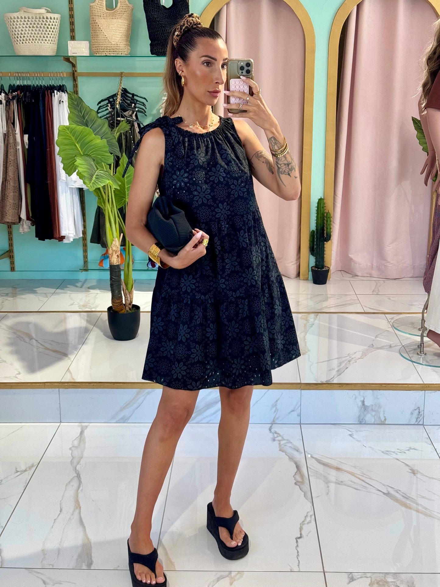 Robe oversize broderie & noeud épaule - noir