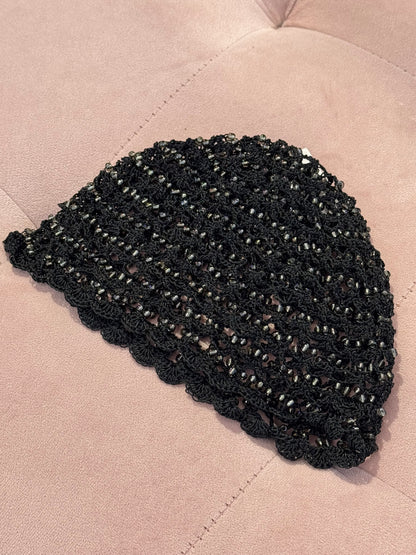 Bonnet filet entièrement perlé - noir
