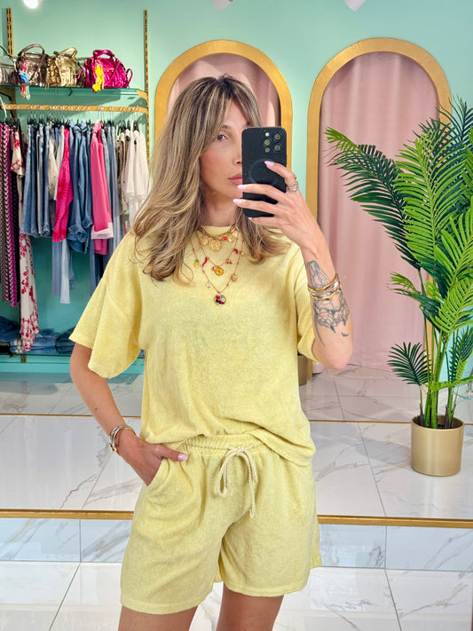 Ensemble éponge loose – Le look chill & stylé de l’été coloris jaune