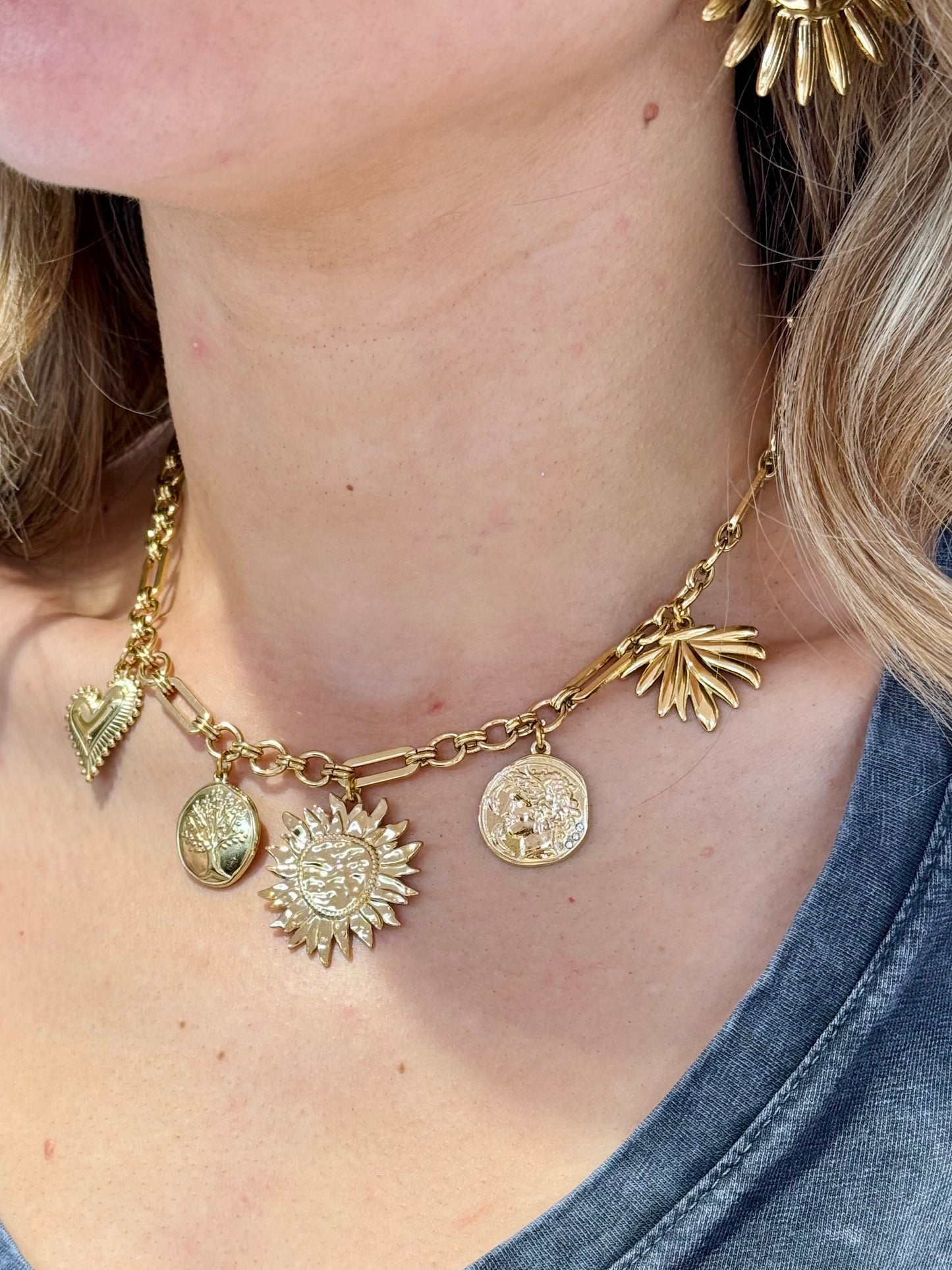 Collier charms soleil