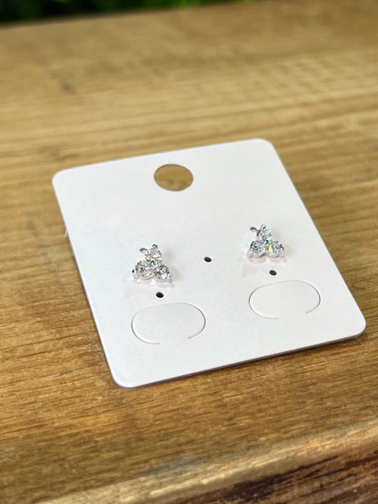 Boucles d’oreilles puces mini fleurs
