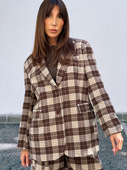 Ensemble veste tailleur & bermuda à carreaux marron