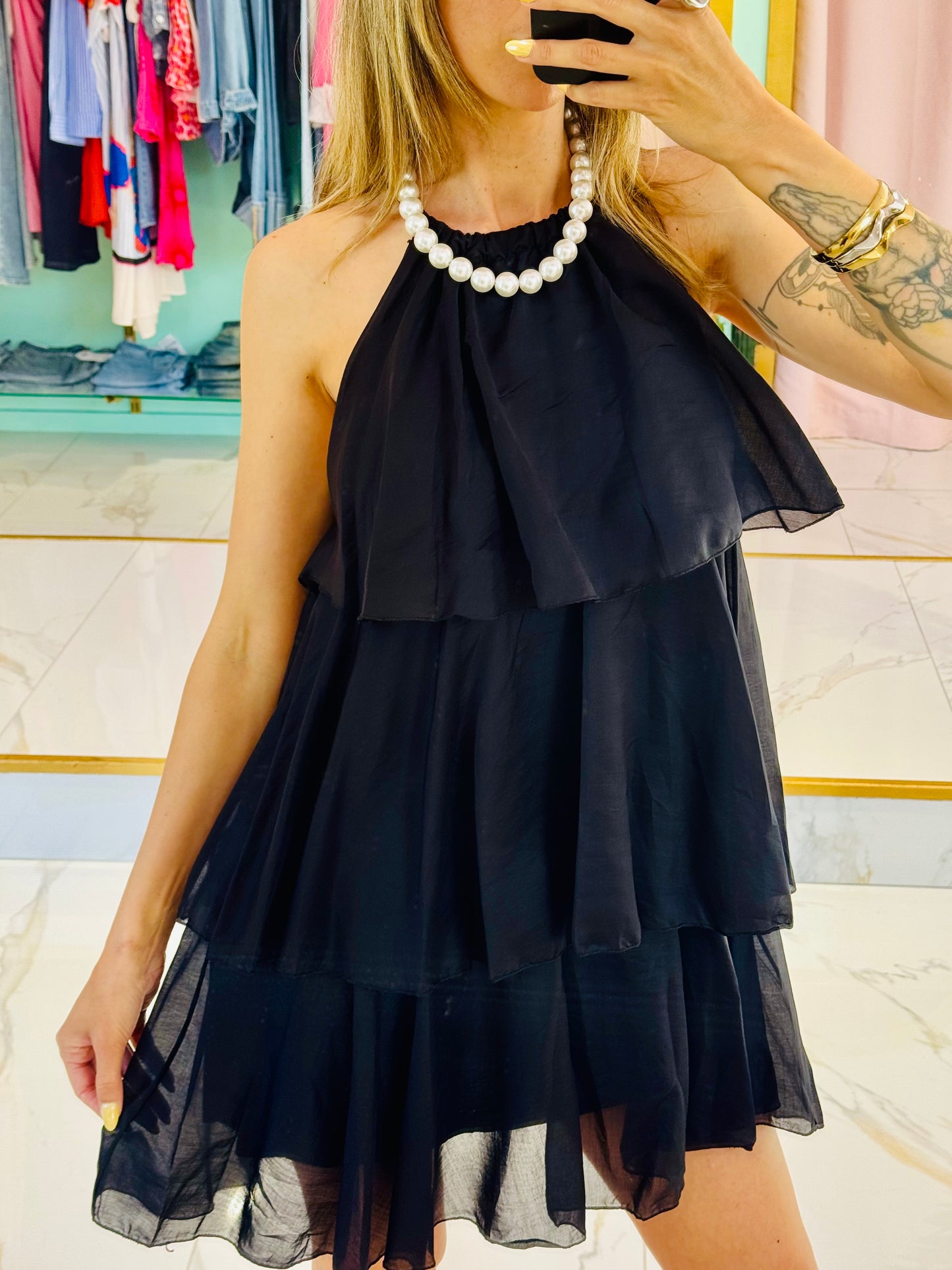 Robe trapèze  à volants noire