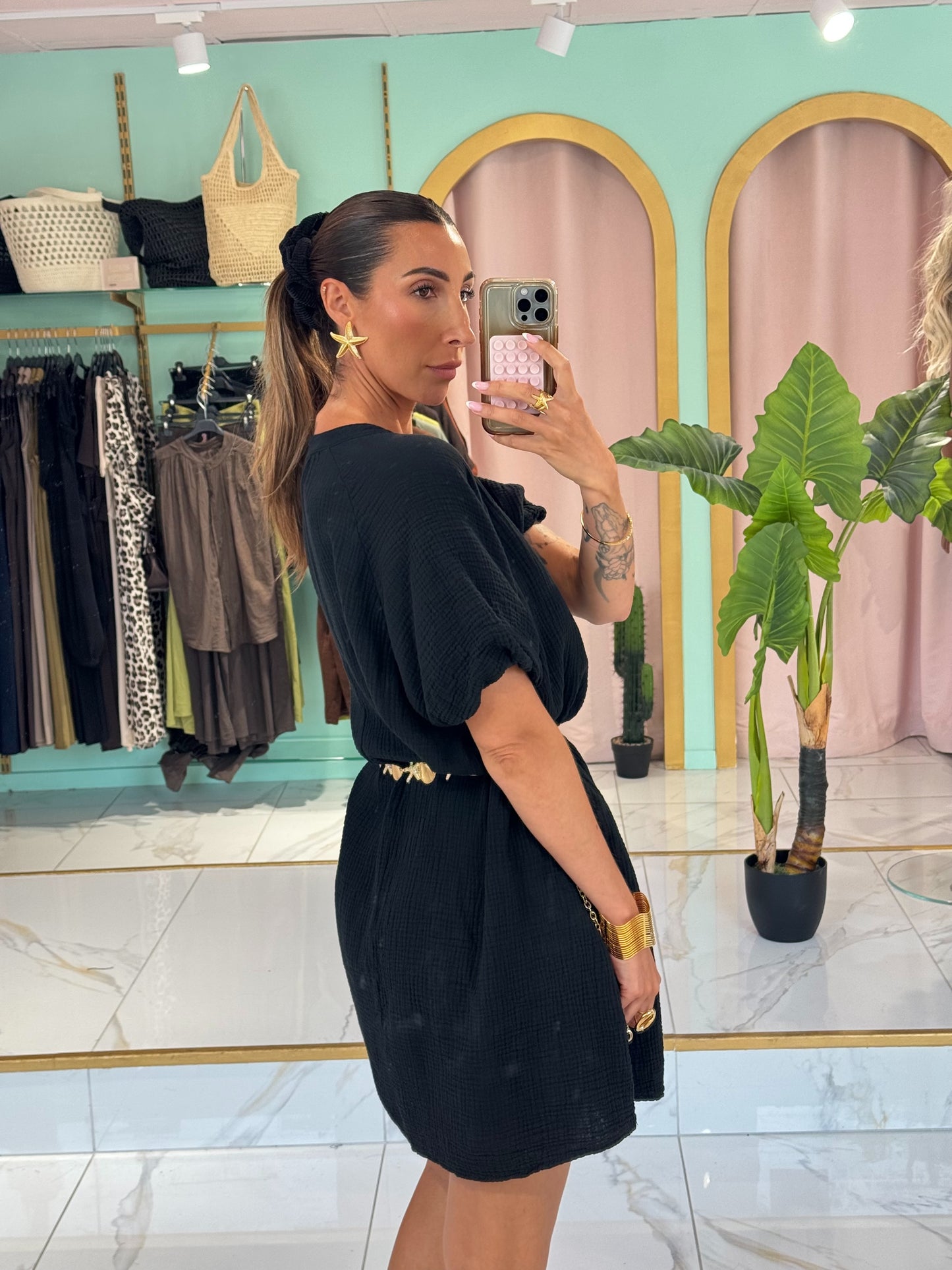 Robe en gaz de coton manches bouffantes - noire