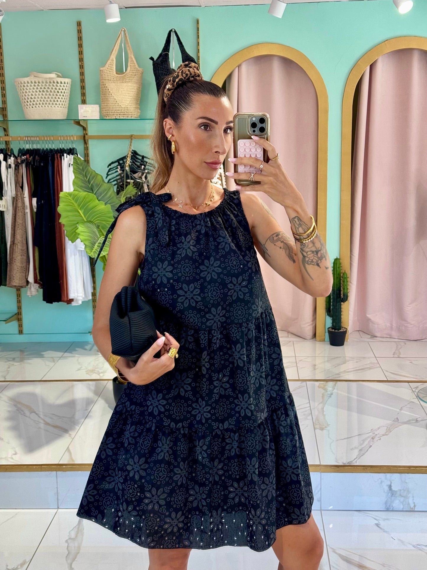 Robe oversize broderie & noeud épaule - noir